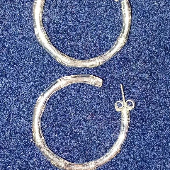 WOMENS STERLING SILVER HOOP EARRINGS 1". - Picture 4 of 4